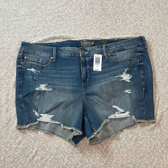 TORRID 5 Inch Vintage Stretch Mid-Rise Shorts Size 26 NWT - Picture 2 of 5